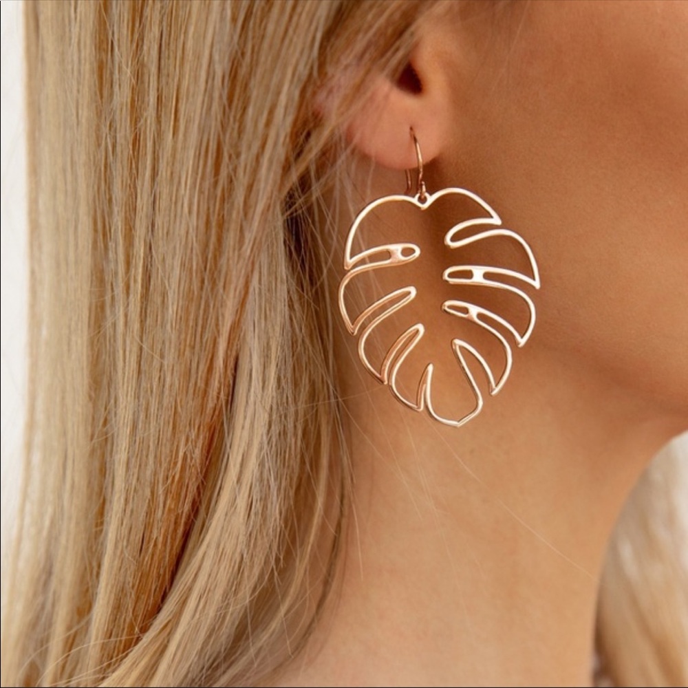 Boho hollow leaf earrings